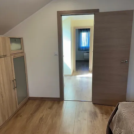 Apartment Dans